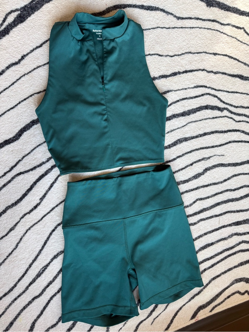 Reformation Deep Green Sleeveless Crop Top & High-Waist Active Shorts Set Small